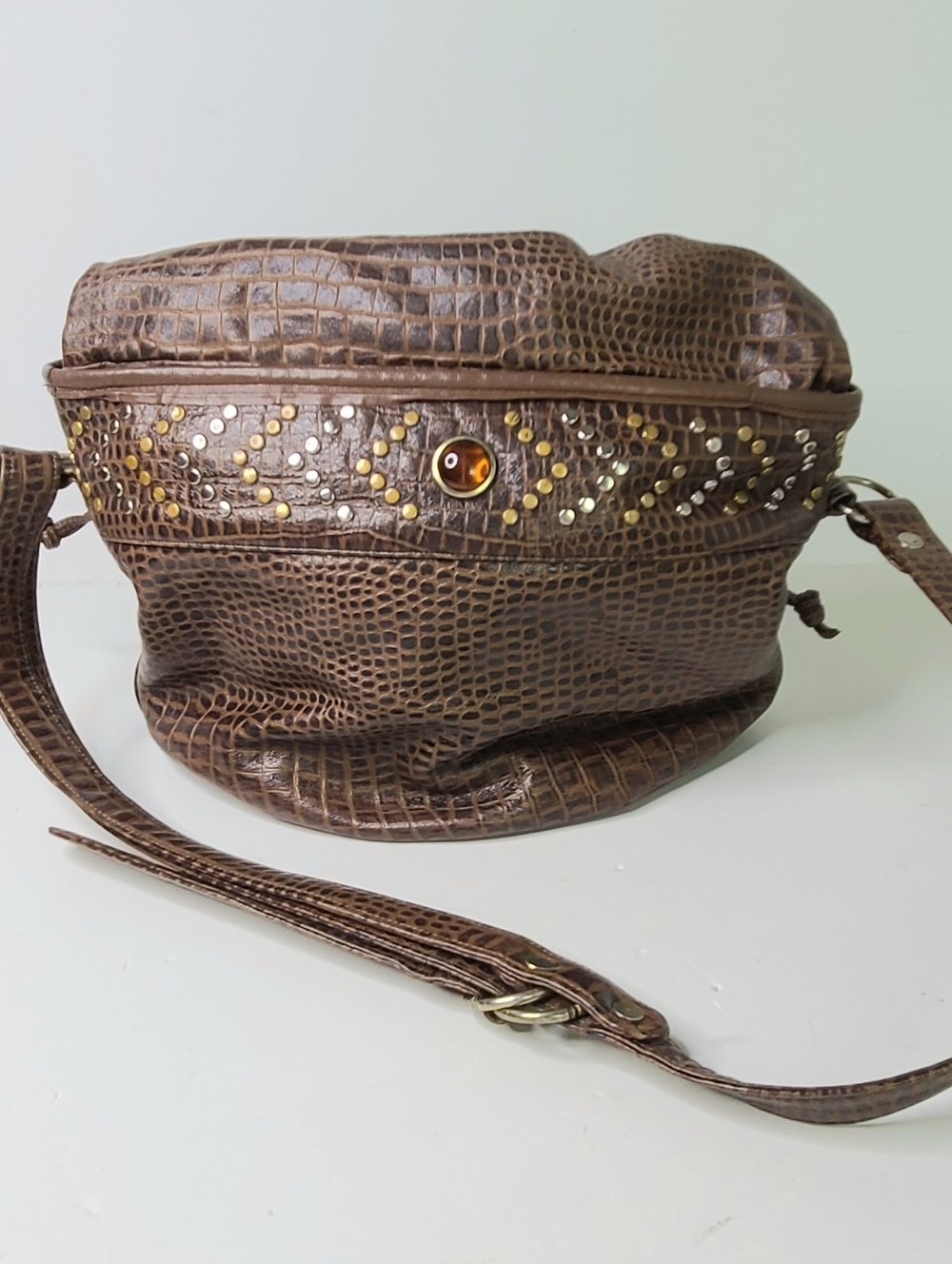 Sharif Made in USA Studded Fold Over Drawstring Vintage Leather Bucket Bag - Picture 3 of 12